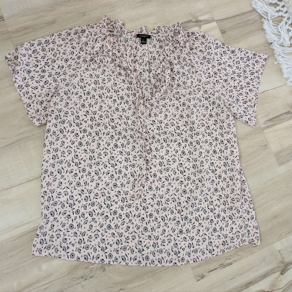 pink & black floral Ann Taylor Factory top medium
